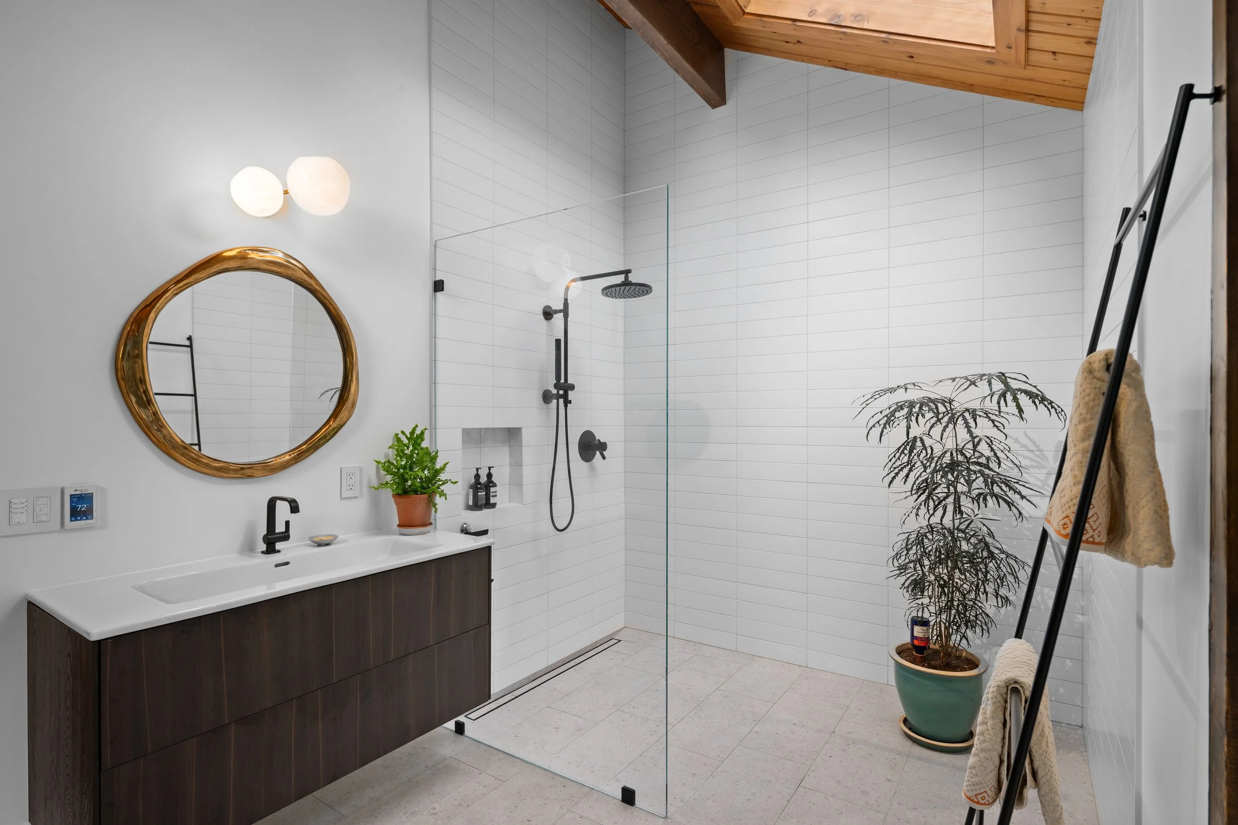 Best Bathroom Tiles for Washington Homes: Expert Advice for Bellevue and Seattle Homeowners