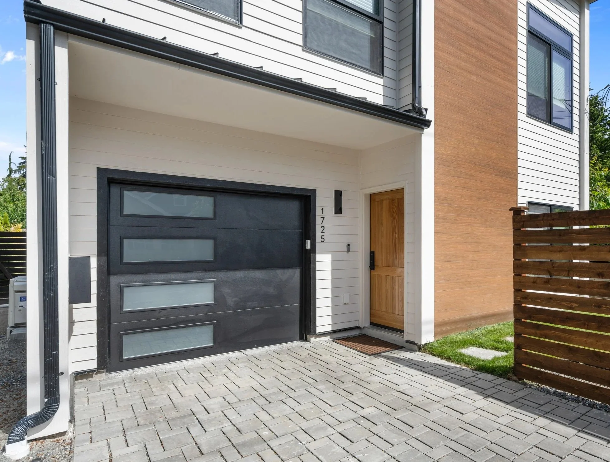 Modern exterior siding installation on a DADU by F&M Construction & Remodeling in Seattle, WA, serving Bellevue and the Eastside.