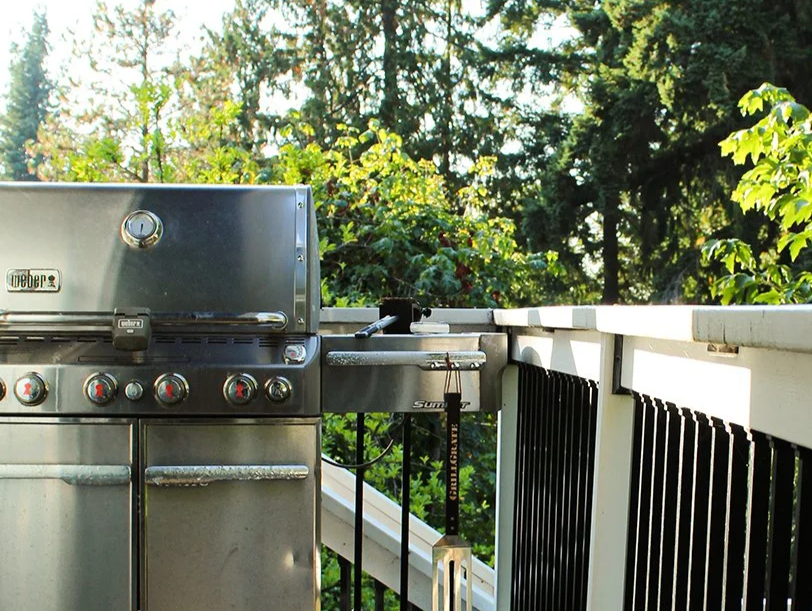 Outdoor grill station by F&M Construction & Remodeling in Mercer Island, WA, serving Bellevue, Seattle, and the Eastside.