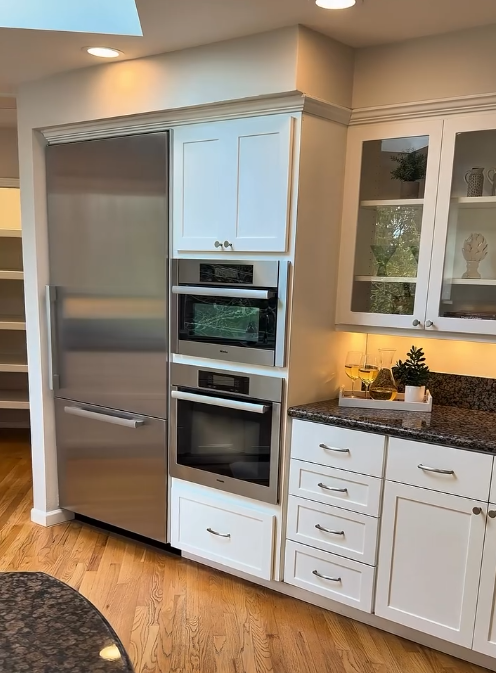 Kitchen Appliances Fridge Oven.png