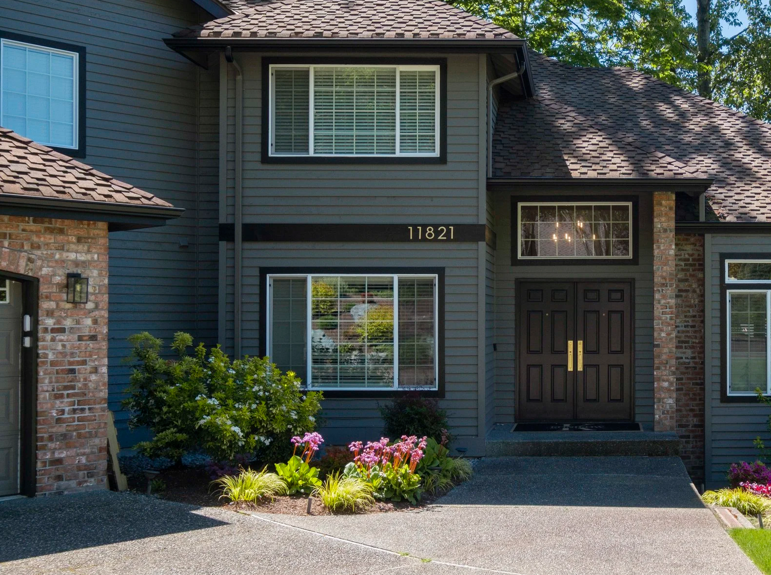 Exterior siding and brick veneer installation by F&M Construction & Remodeling in Kirkland, WA, serving Bellevue, Seattle, and the Eastside.