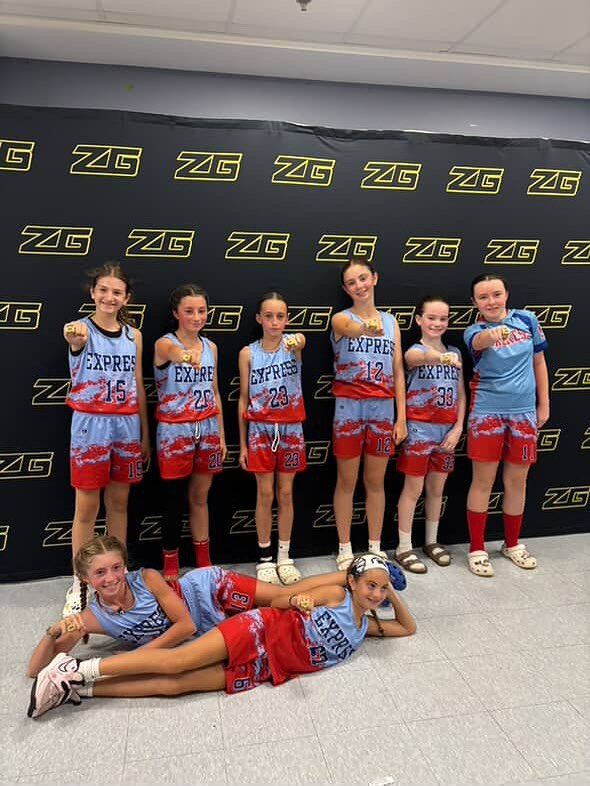 So proud of these girls winning the 6th grade division!!!! Keep up the hard work. Those rings look great💍⭐️🌟💫☄️