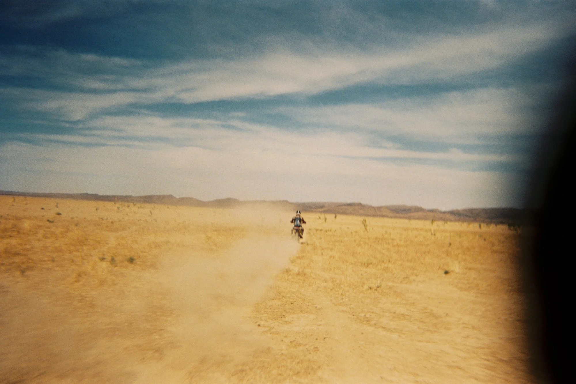 F1000017.jpg