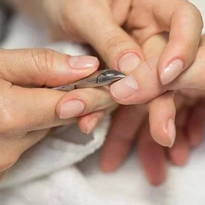 MANICURE