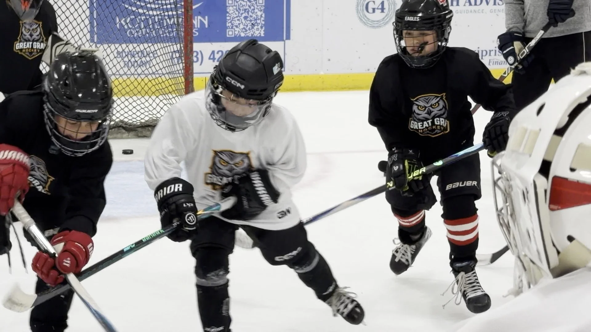 hockey players battle drill_1.1.2.jpg