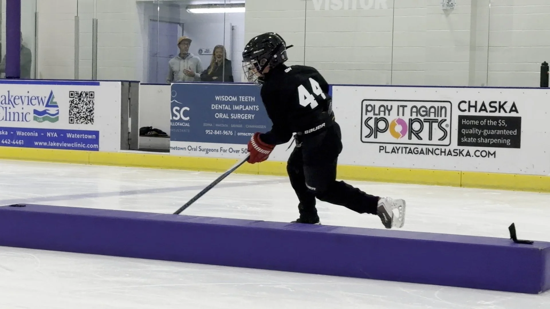 hockey player edgework crossovers_1.1.3.jpg