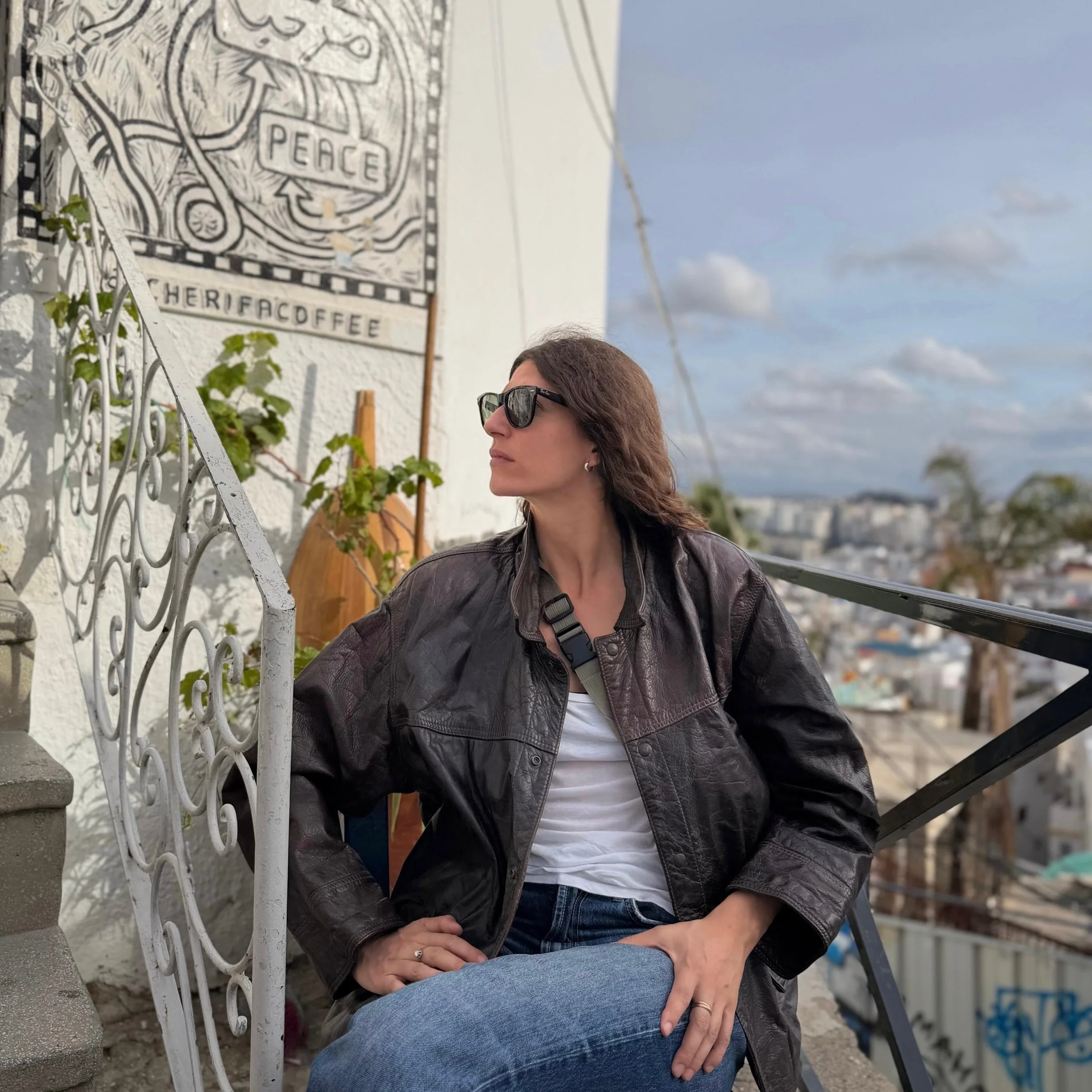 Sous le ciel de Tanger !  #lesracines
Le calendrier des consultations de novembre est en ligne &hearts;️

 photo1 @clarissecanteloube