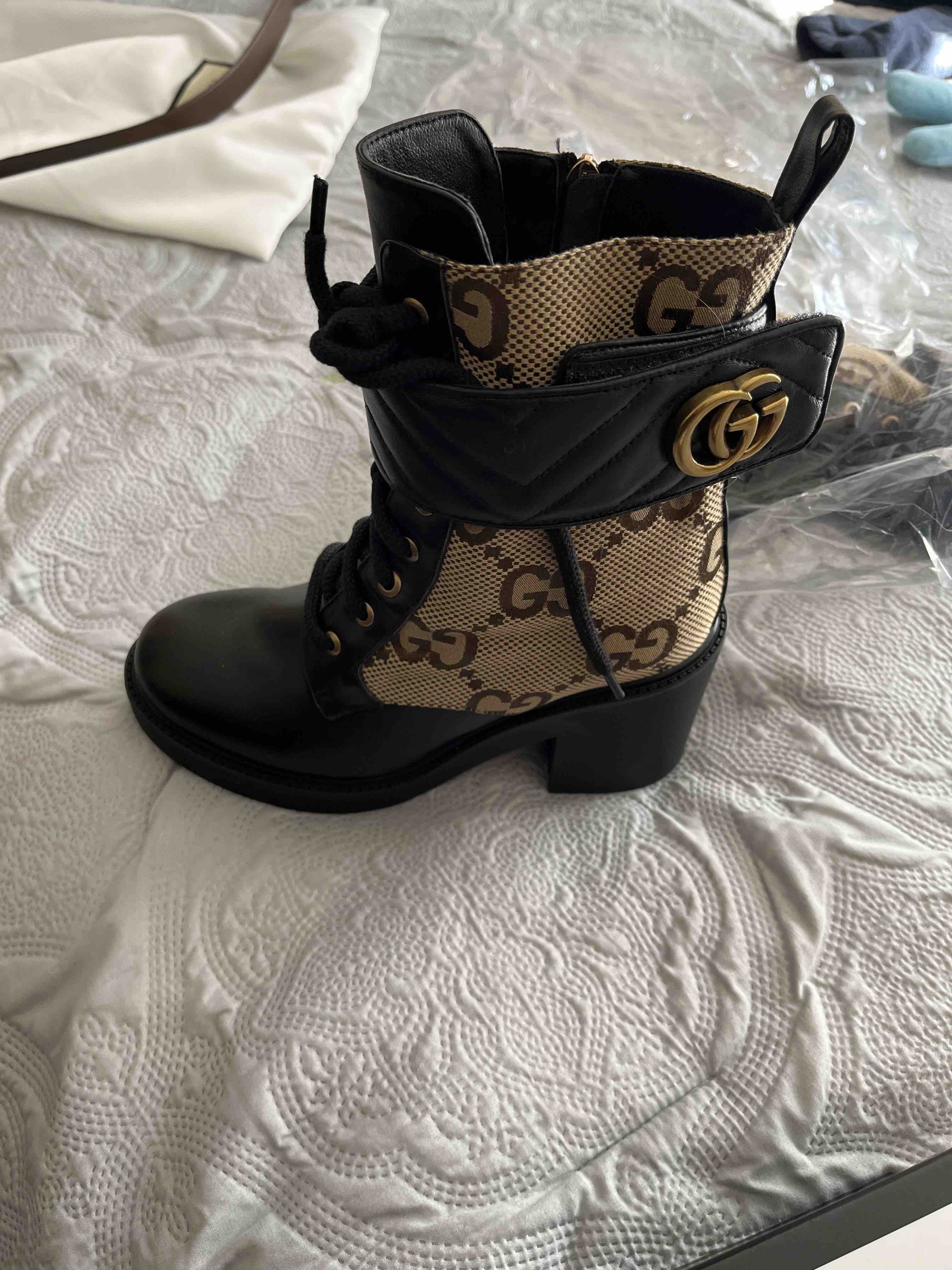 guccibrownboots1.jpg