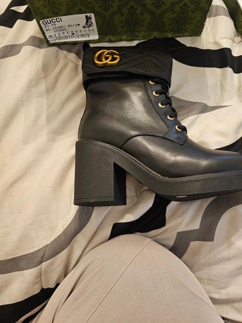 gucciboots1.jpg
