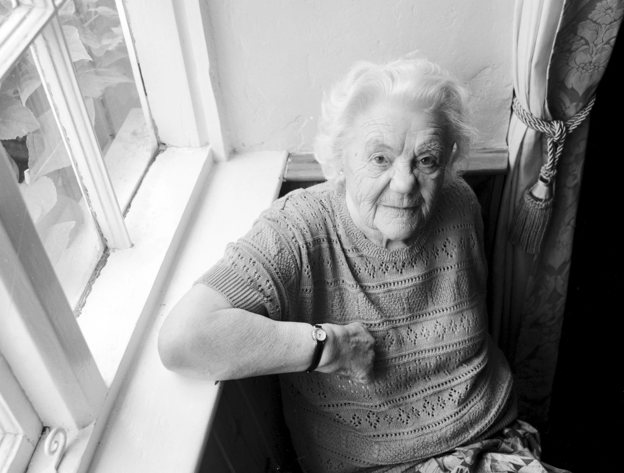 black and white portrait photographer