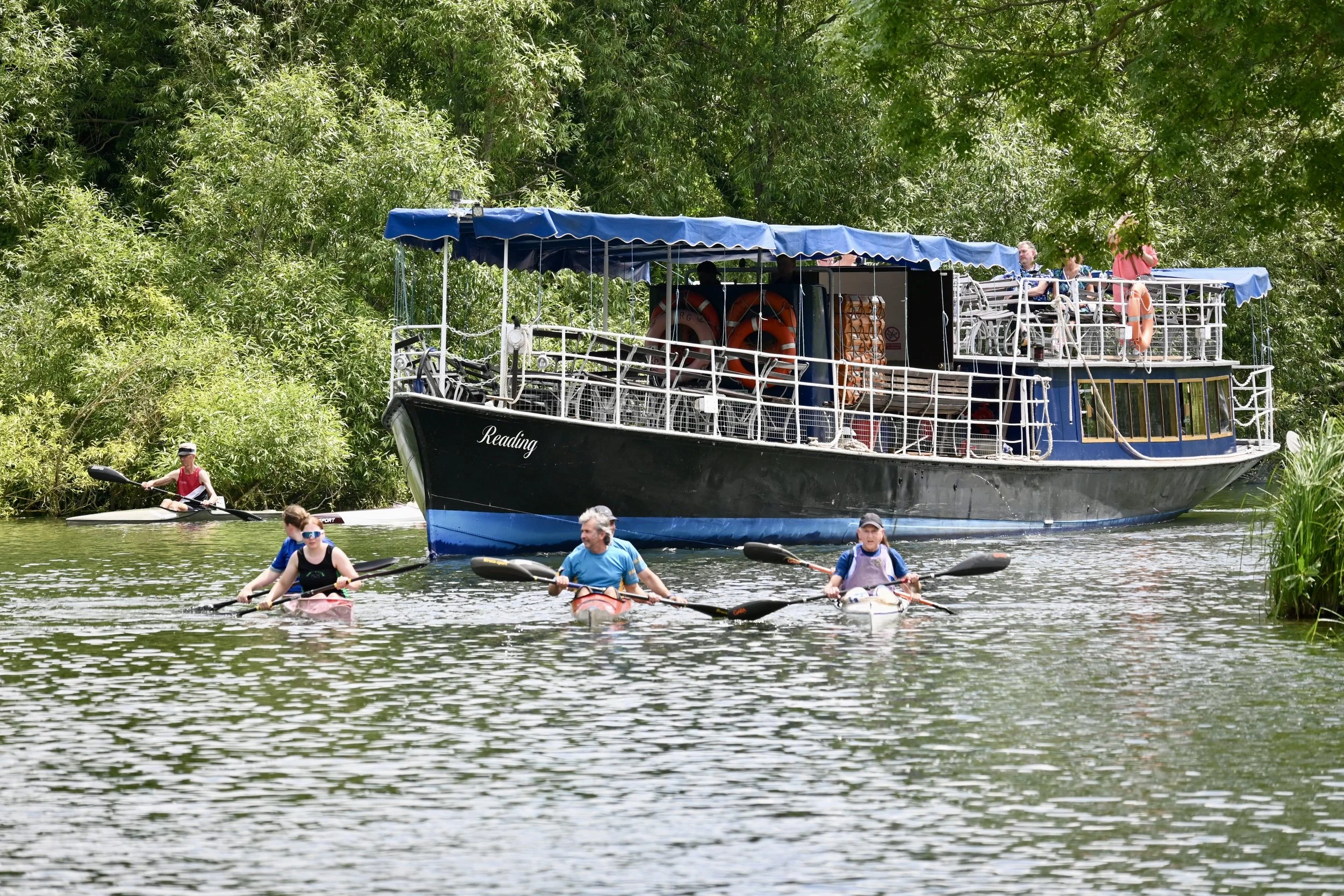 Thames river race