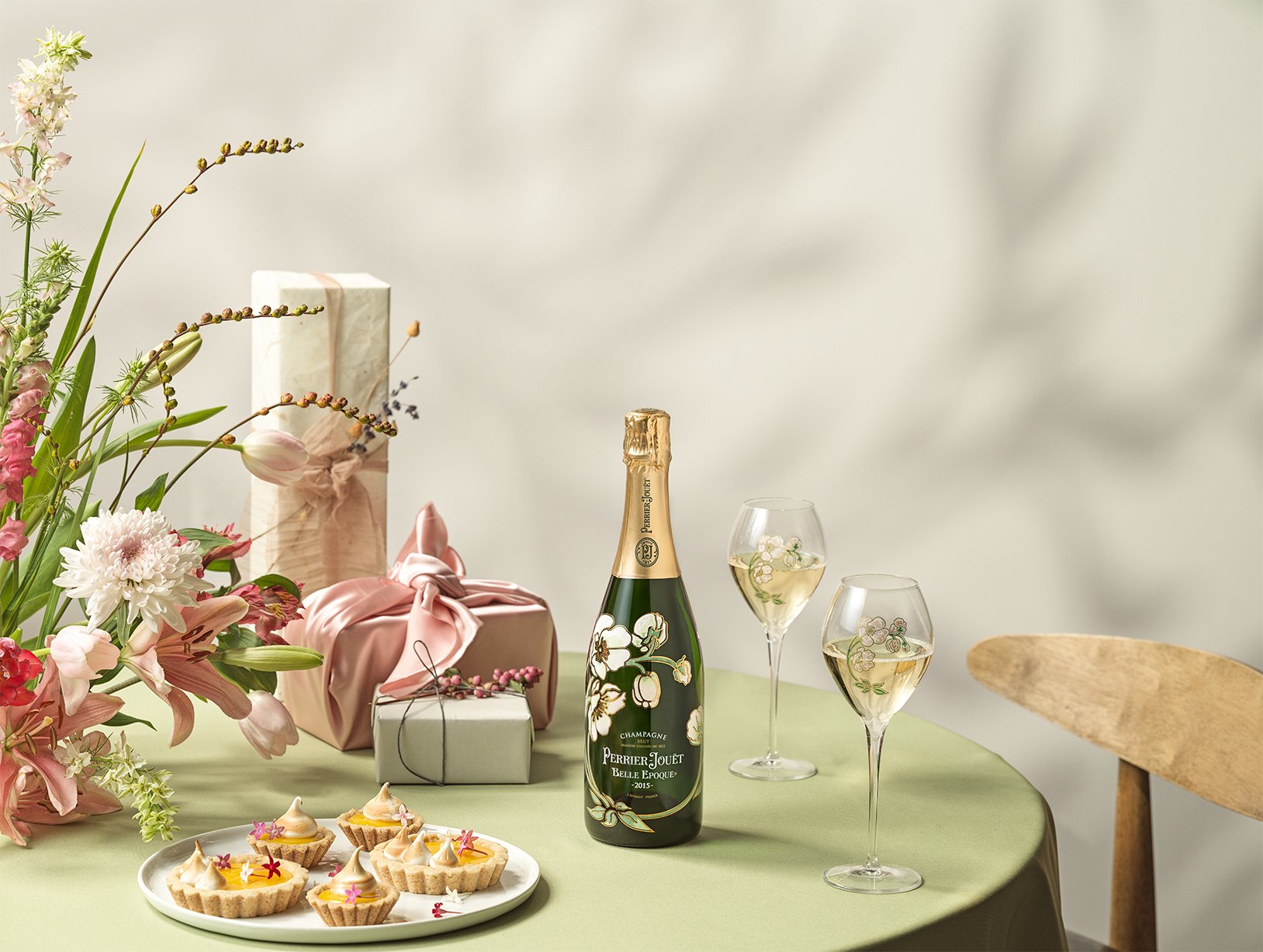 736882_FY24_PerrierJouët_YearlyKeyOccasions_MothersDay_0879.jpg