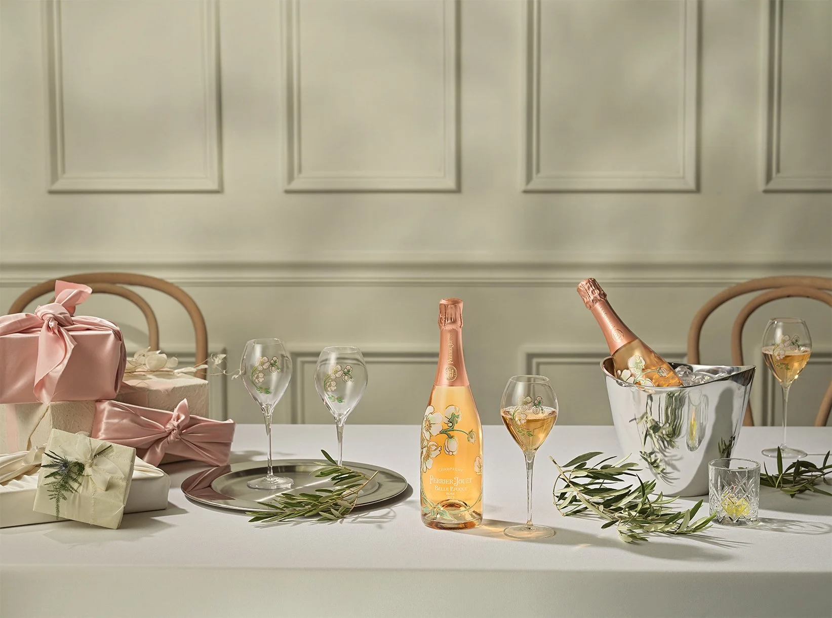 736882_FY24_PerrierJouët_YearlyKeyOccasions_Wedding_1829.jpg