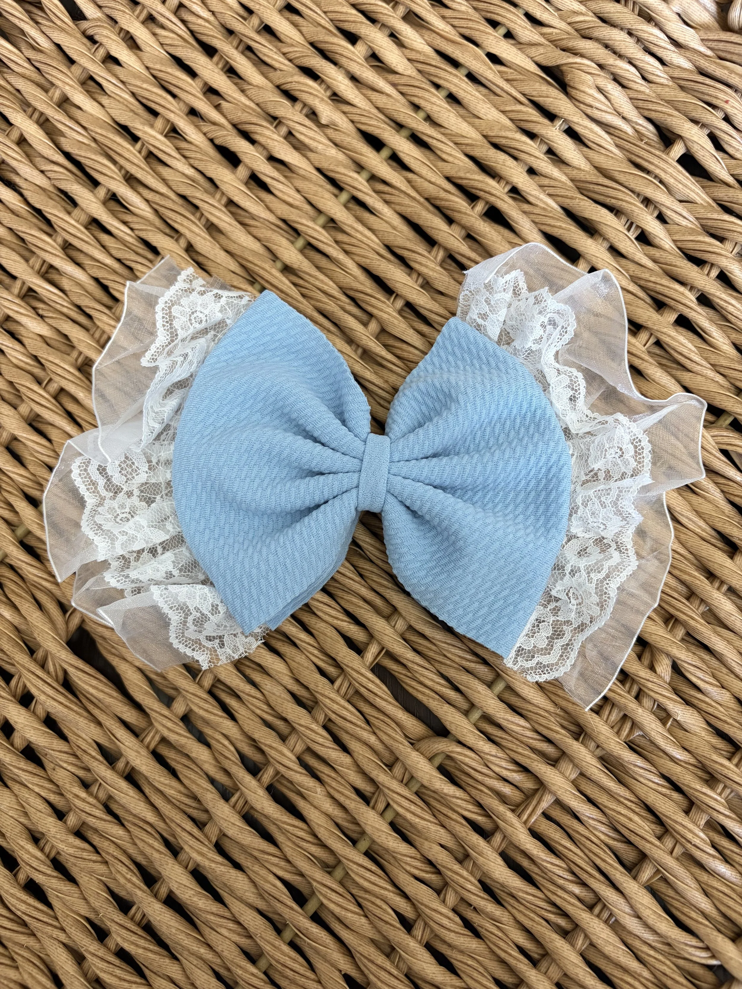 Light Blue with White Lace Classic on clip