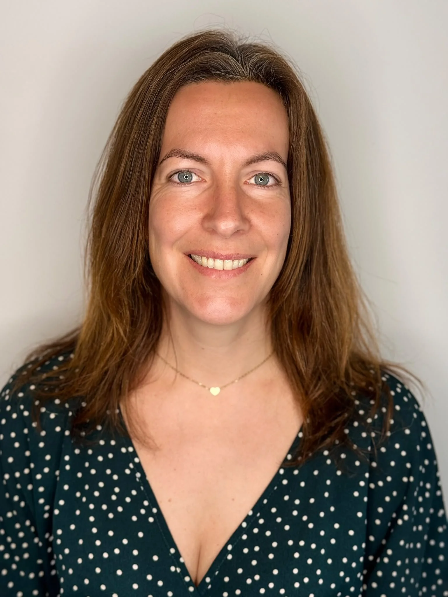 Voor de behandeling.