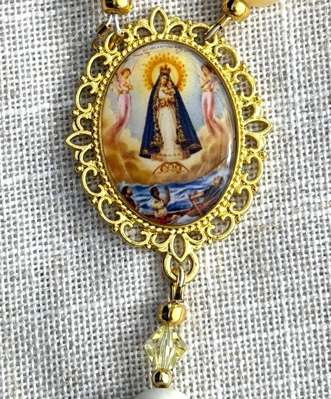 Caridad-center.jpeg