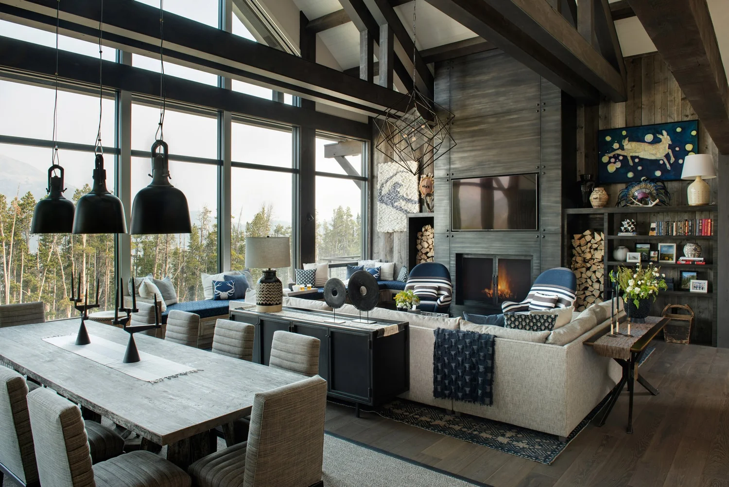 Luxury residence with integrated motorized shading