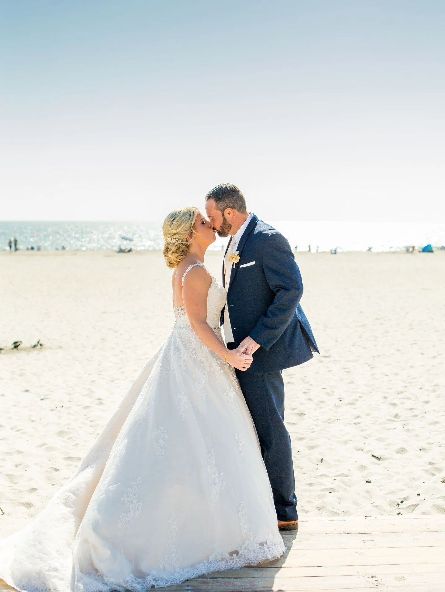 Sea, sand, sun and I do's ☀️⁠
⁠
Venue: @coronadofirestation⁠
Catering: @personaltouchdining⁠
⁠
#CoronadoWeddings #CoronadoEvents #CoronadoCA #CoronadoIsland #SanDiegoVenue #SanDiegoWeddingVenue #personaltouchdining #couples #bride #groom #wedding #id