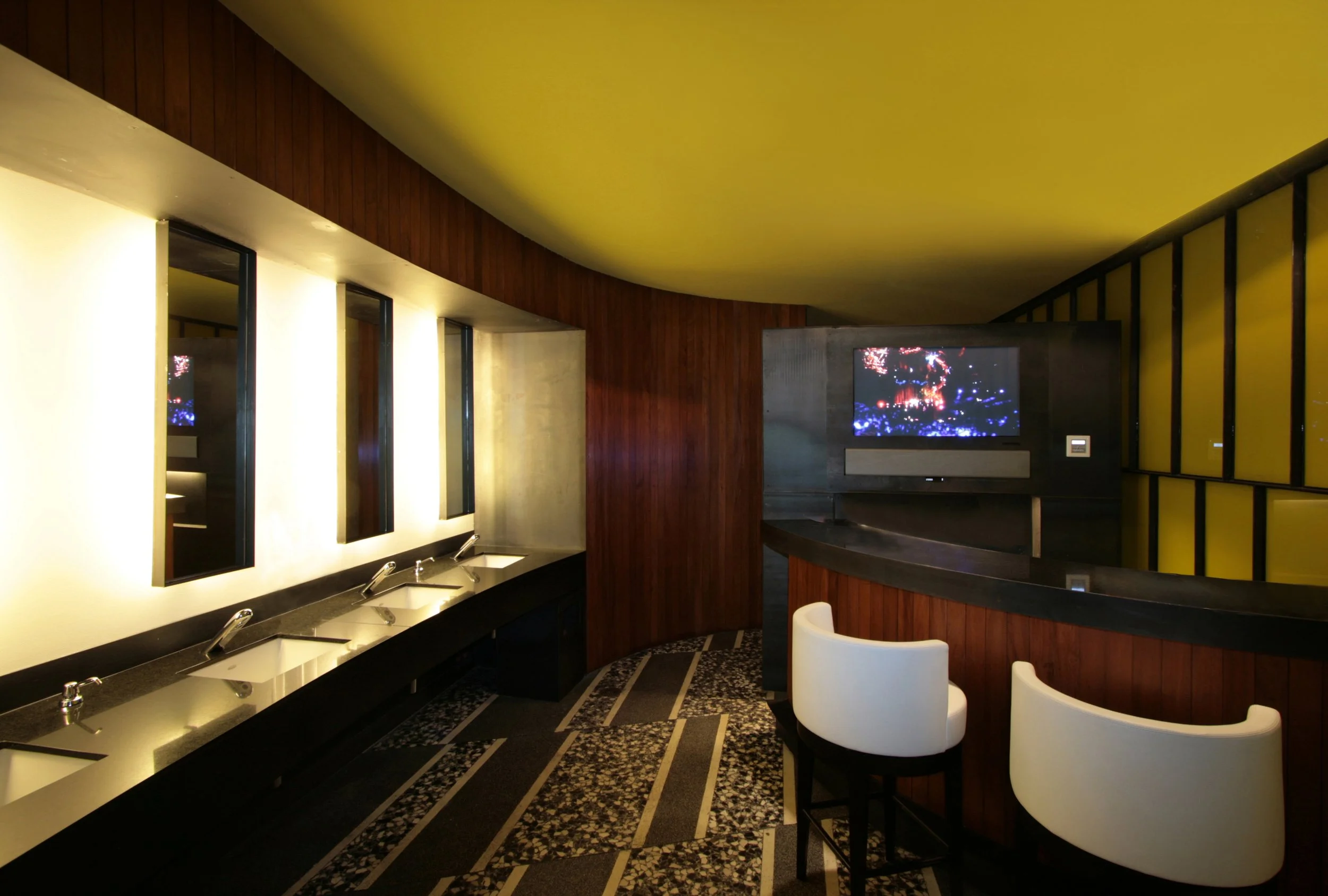 18. Men washroom view.jpg
