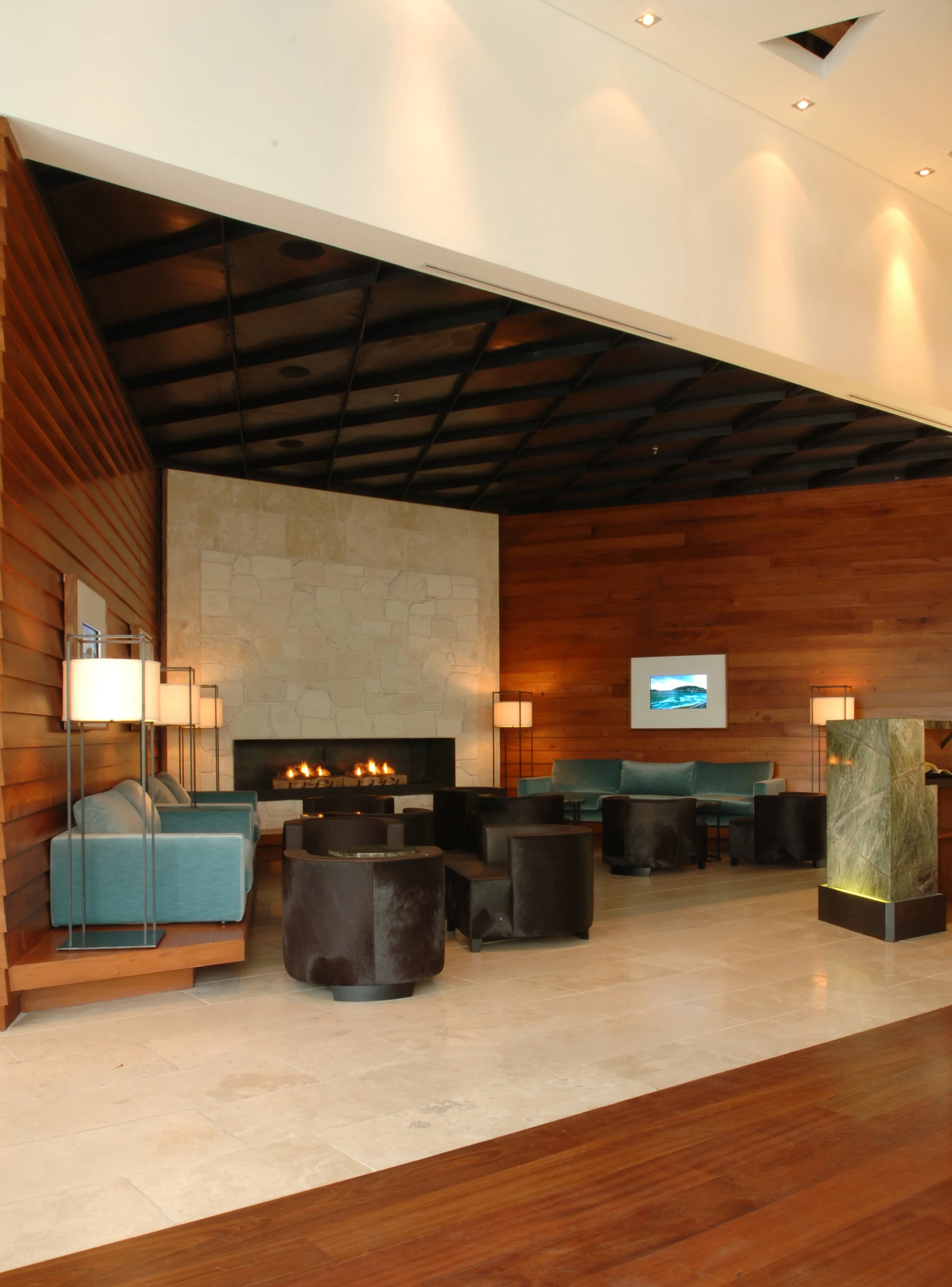 7-Lounge viewb.jpg