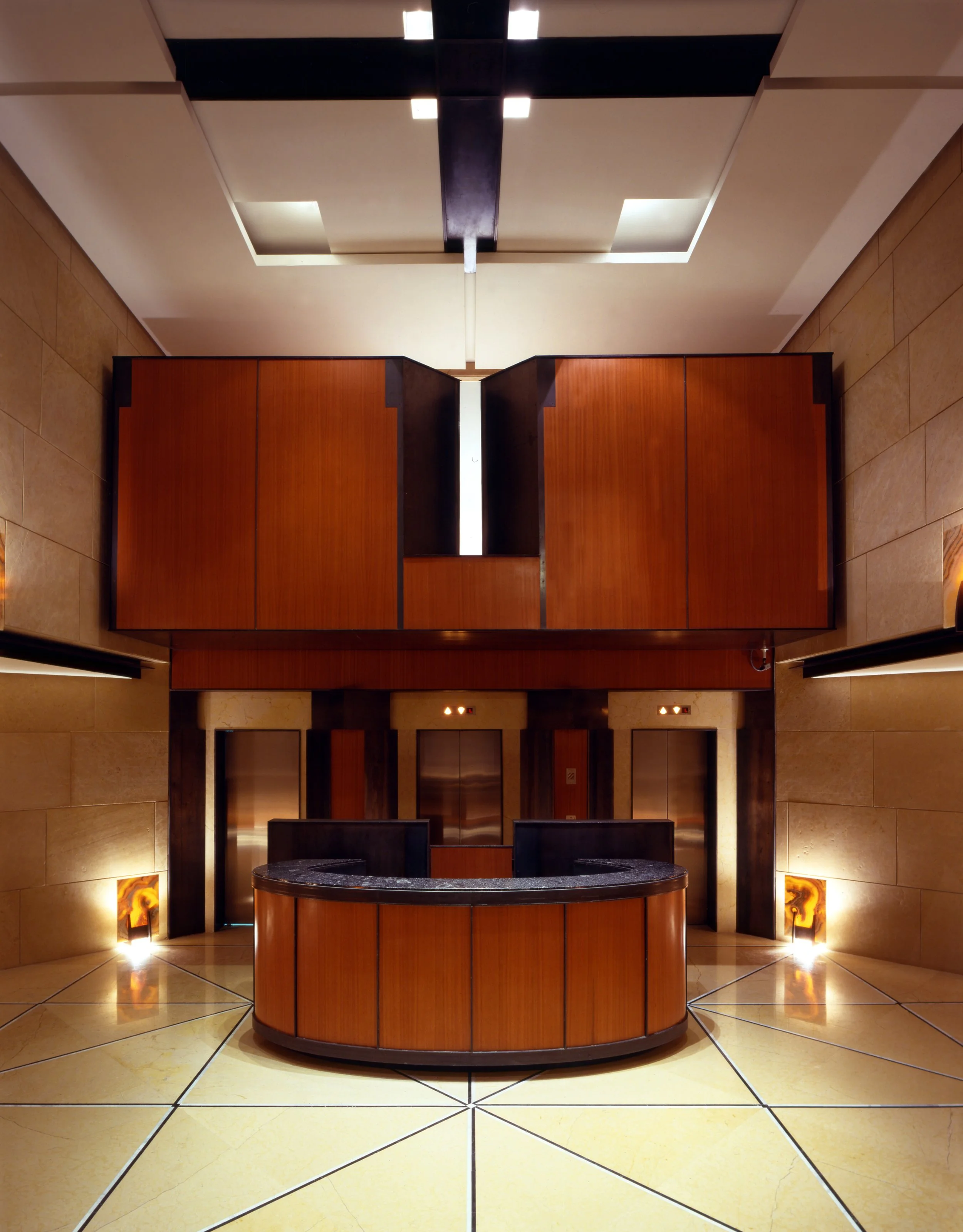 lobby 1.jpg