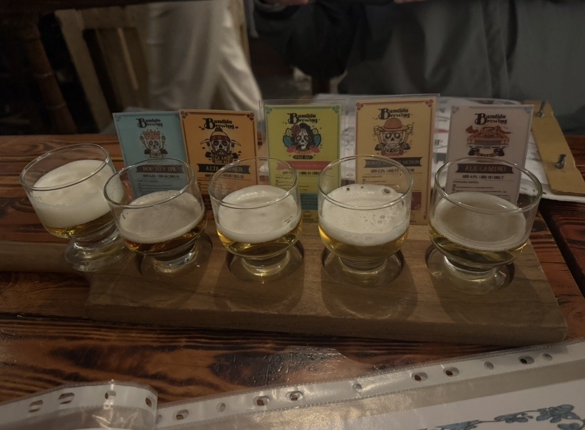 Craft beer flight featuring Ecuadorian beers at Bandido Brewing in Quito