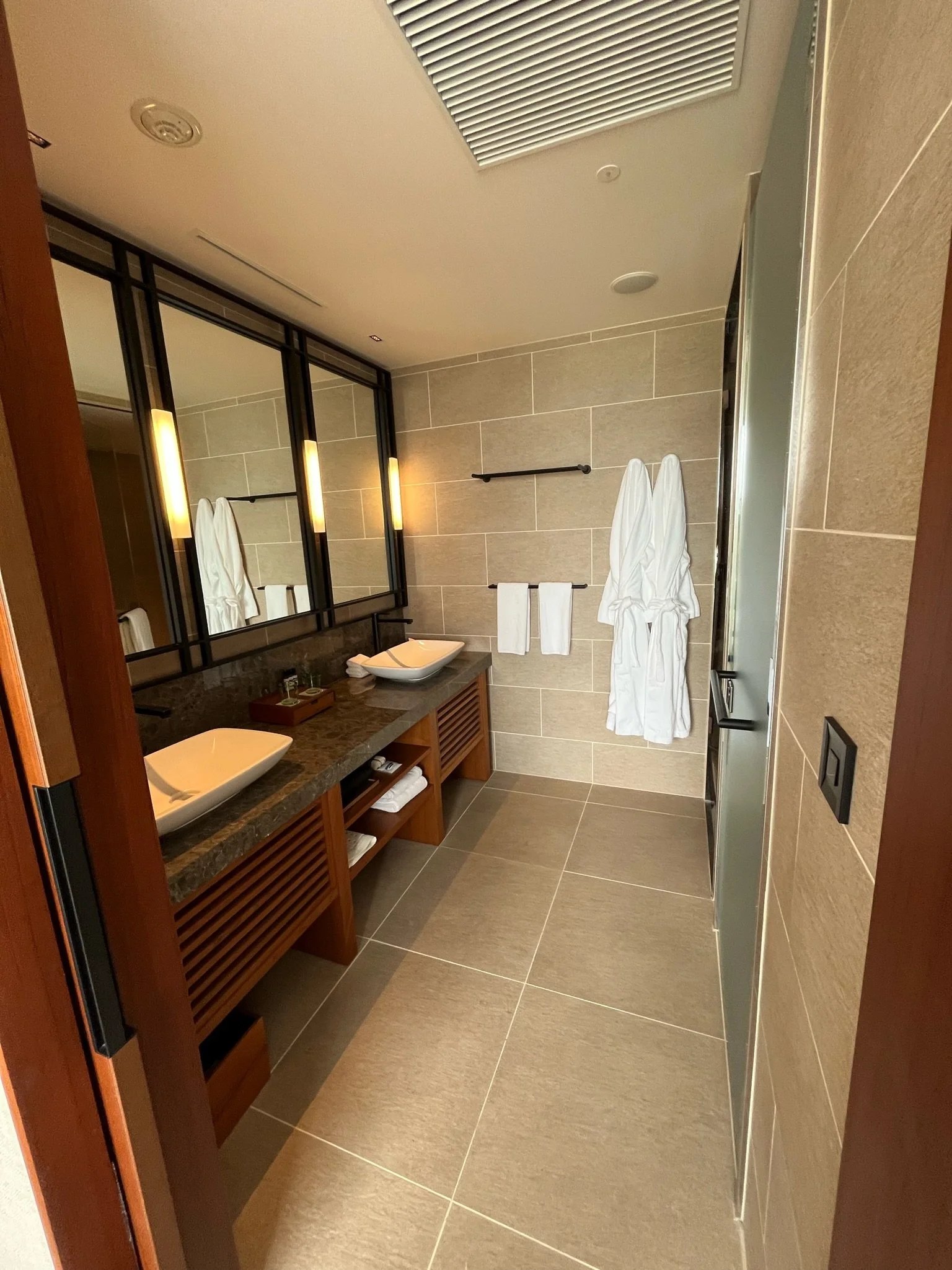Double vanity bathroom at Hyatt Regency Seragaki Island Okinawa