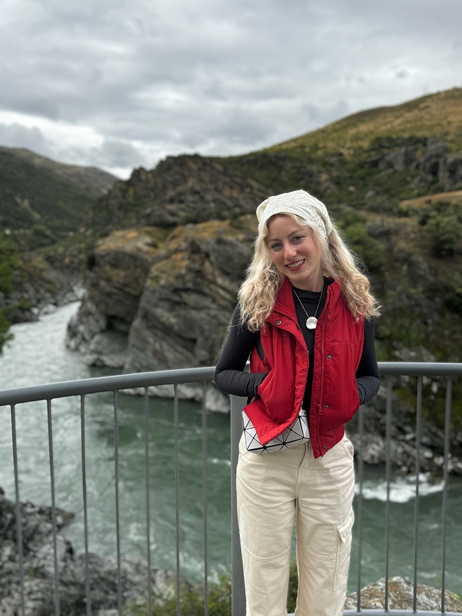Scenic overlook on the drive toward Cromwell tracing the Kawarau River
