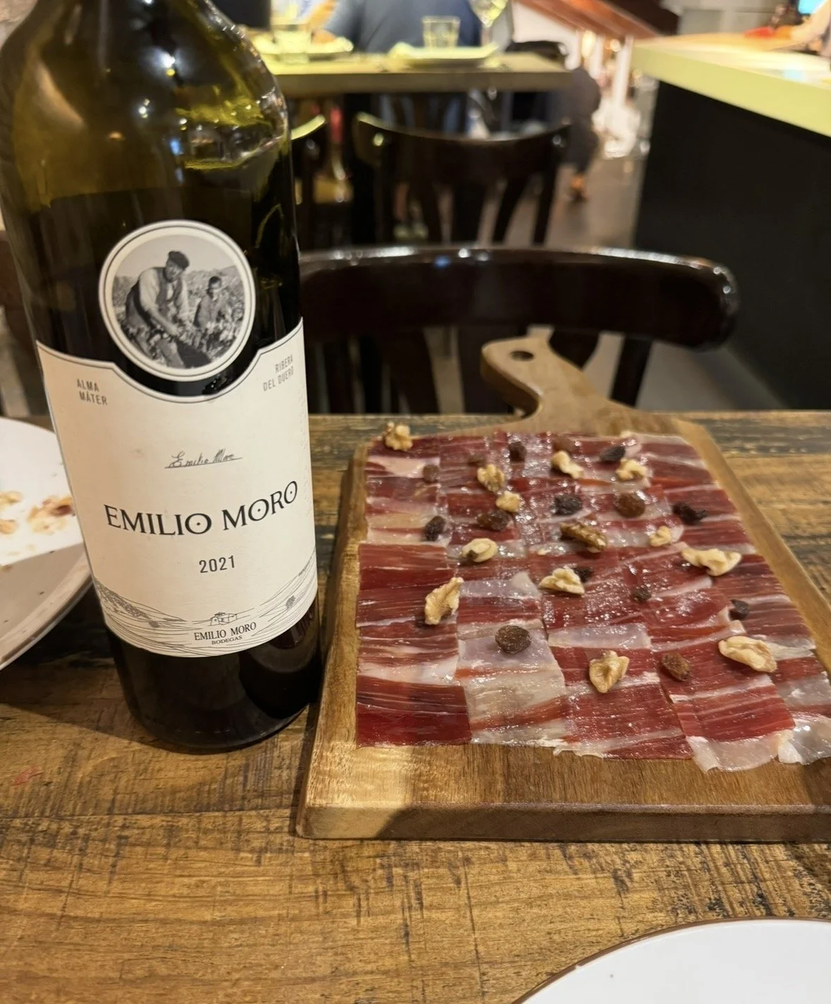 Jamón ibérico with Emilio Moro red wine in Valencia Spain