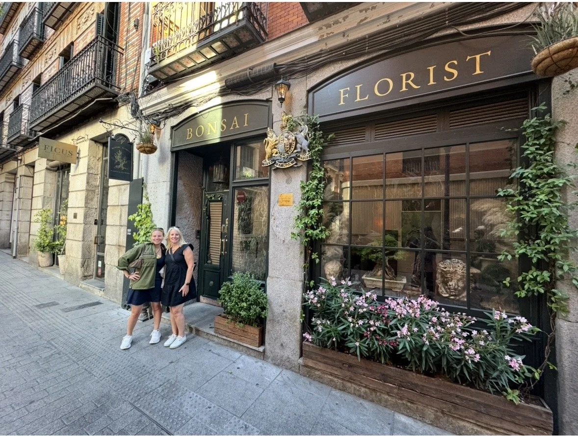 Bonsai Florist exterior hiding the entrance to Jack’s Library cocktail bar in Madrid
