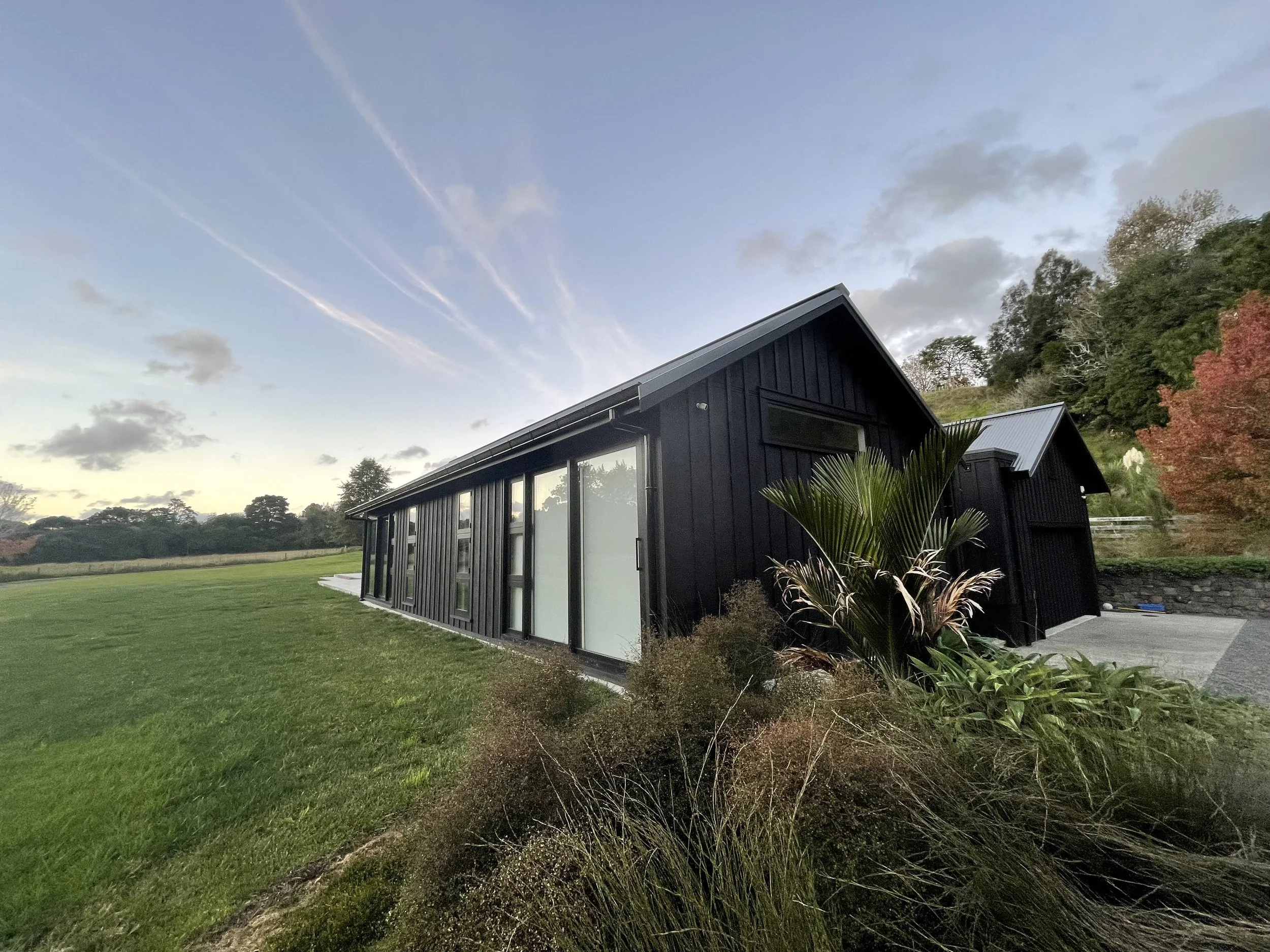baddeleys-beach-tawharanui-architectural-new-build-01_4266.jpg