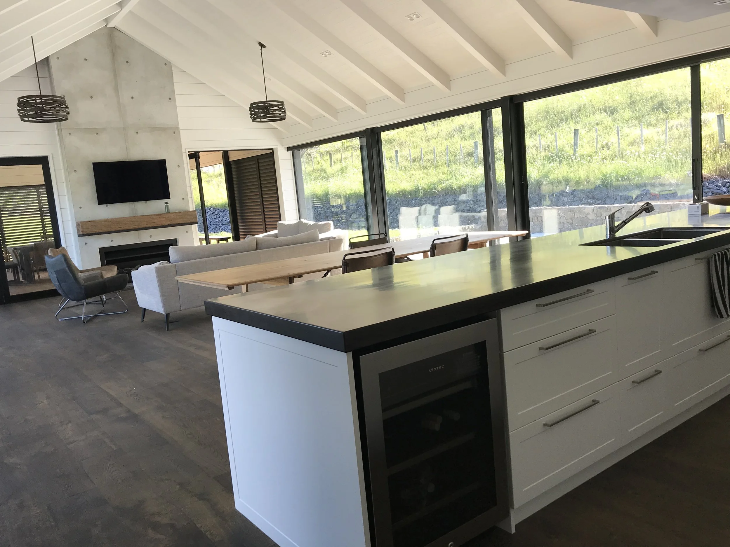 baddeleys-beach-tawharanui-architectural-new-build-01_0146.jpg