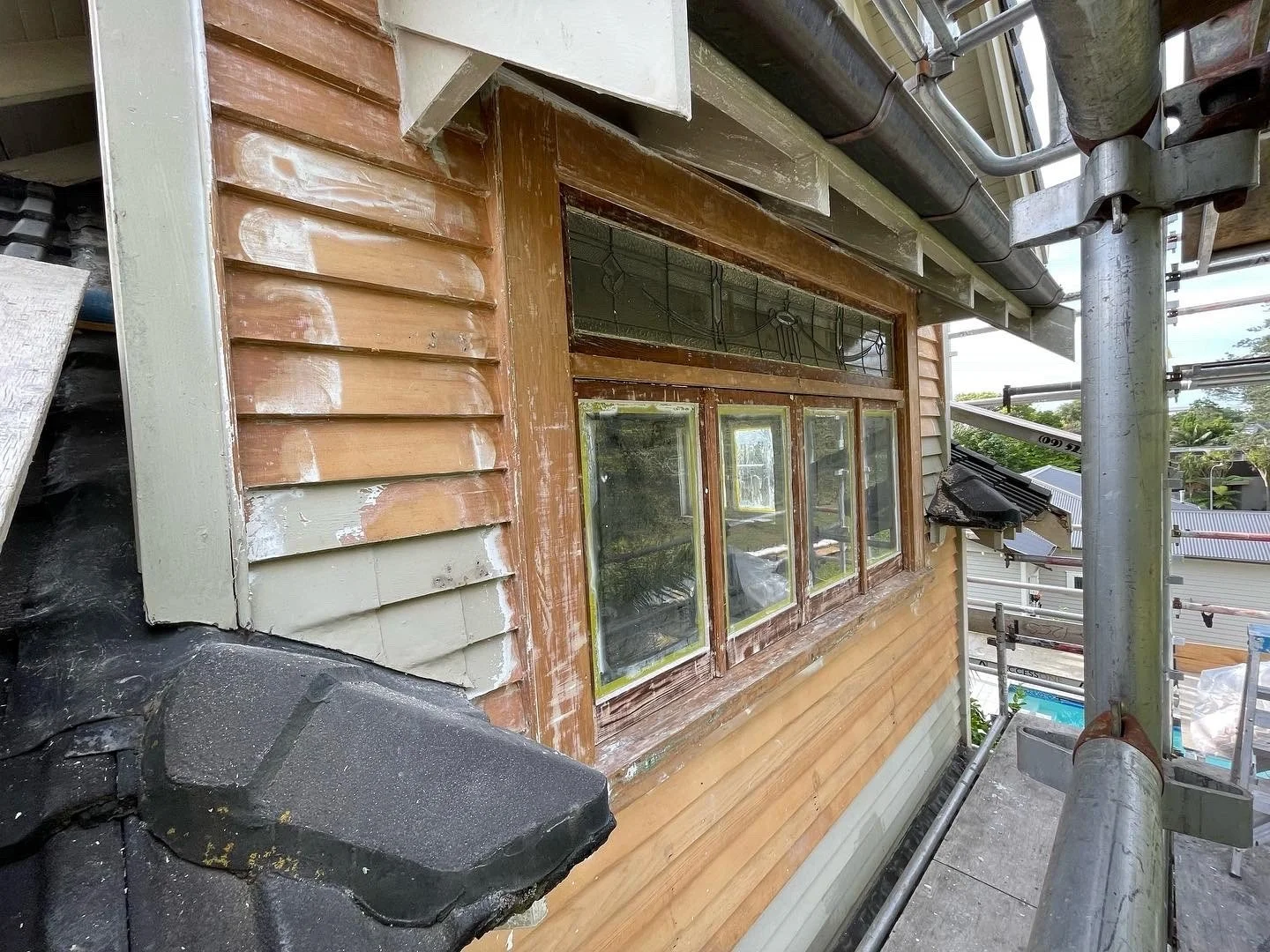 golf-road-epsom-villa-exterior-01paintstripping.jpeg