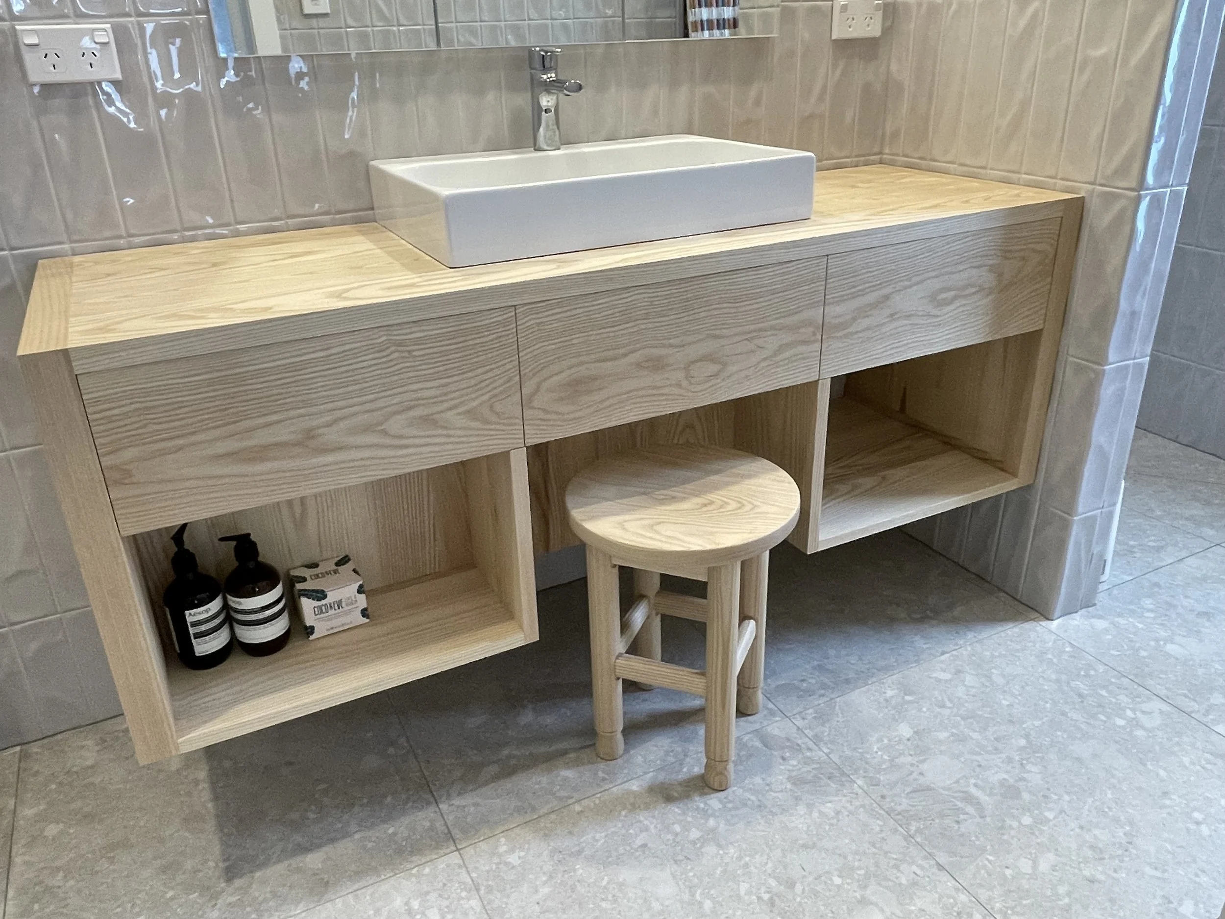 bathroom-woodcocks-renovated_2136.jpg