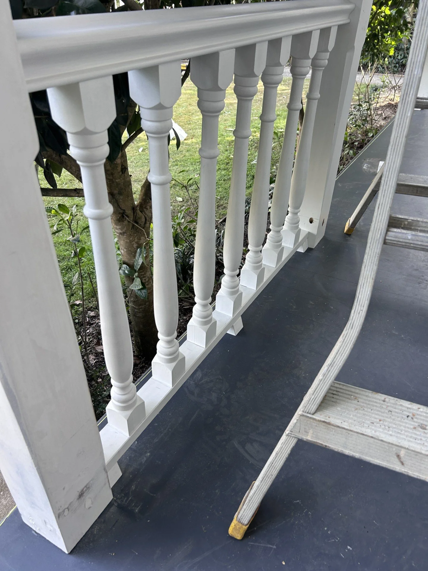 handrails-rennovation-epsom-villa2.jpeg