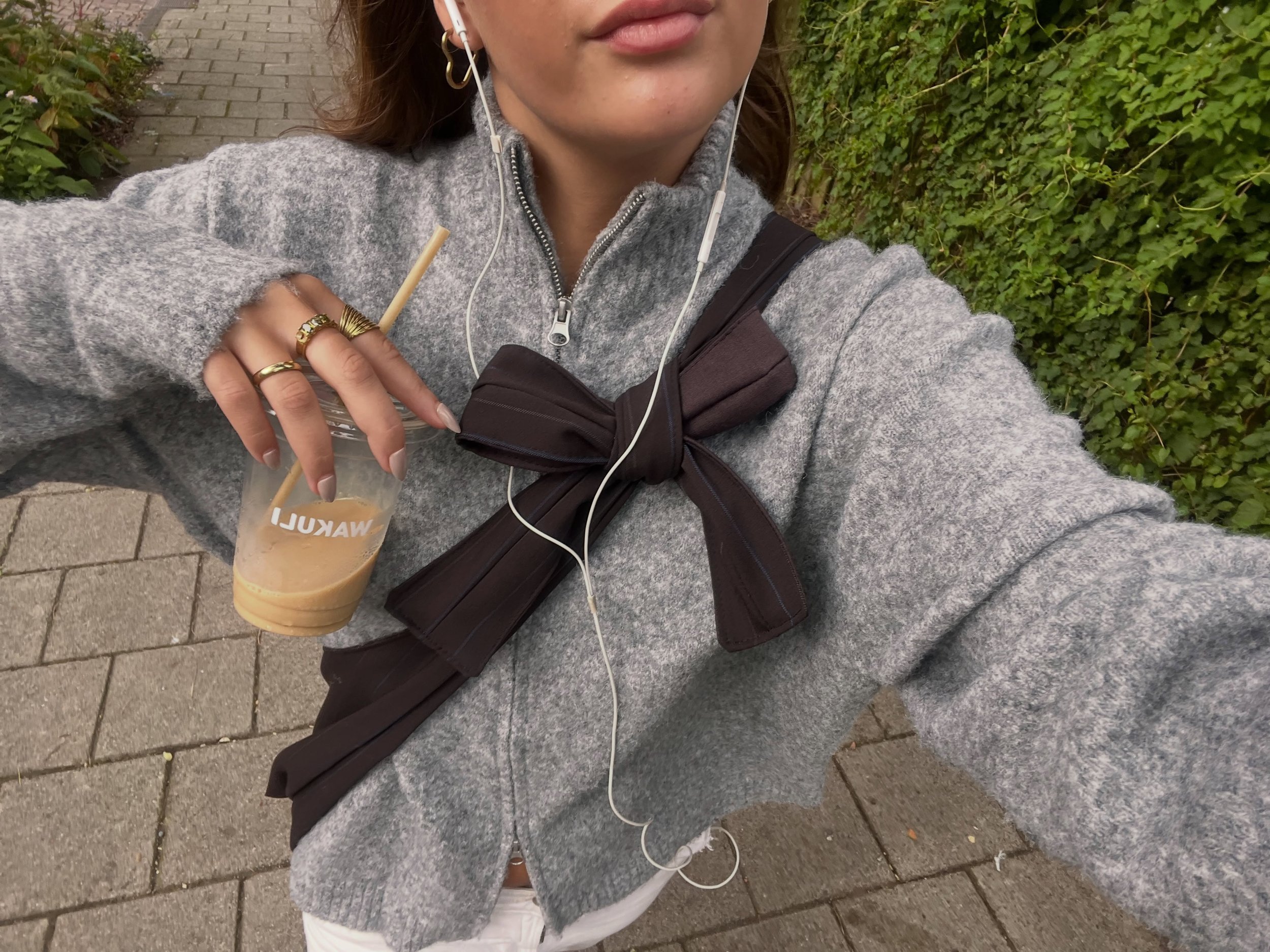 dearest amsterdam coffee runs ☕️☕️☕️

Get yours at the new drop on September 17th on dearestamsterdam.com

#dearestamsterdam #amsterdam #wakuli #totebag #smallbusiness