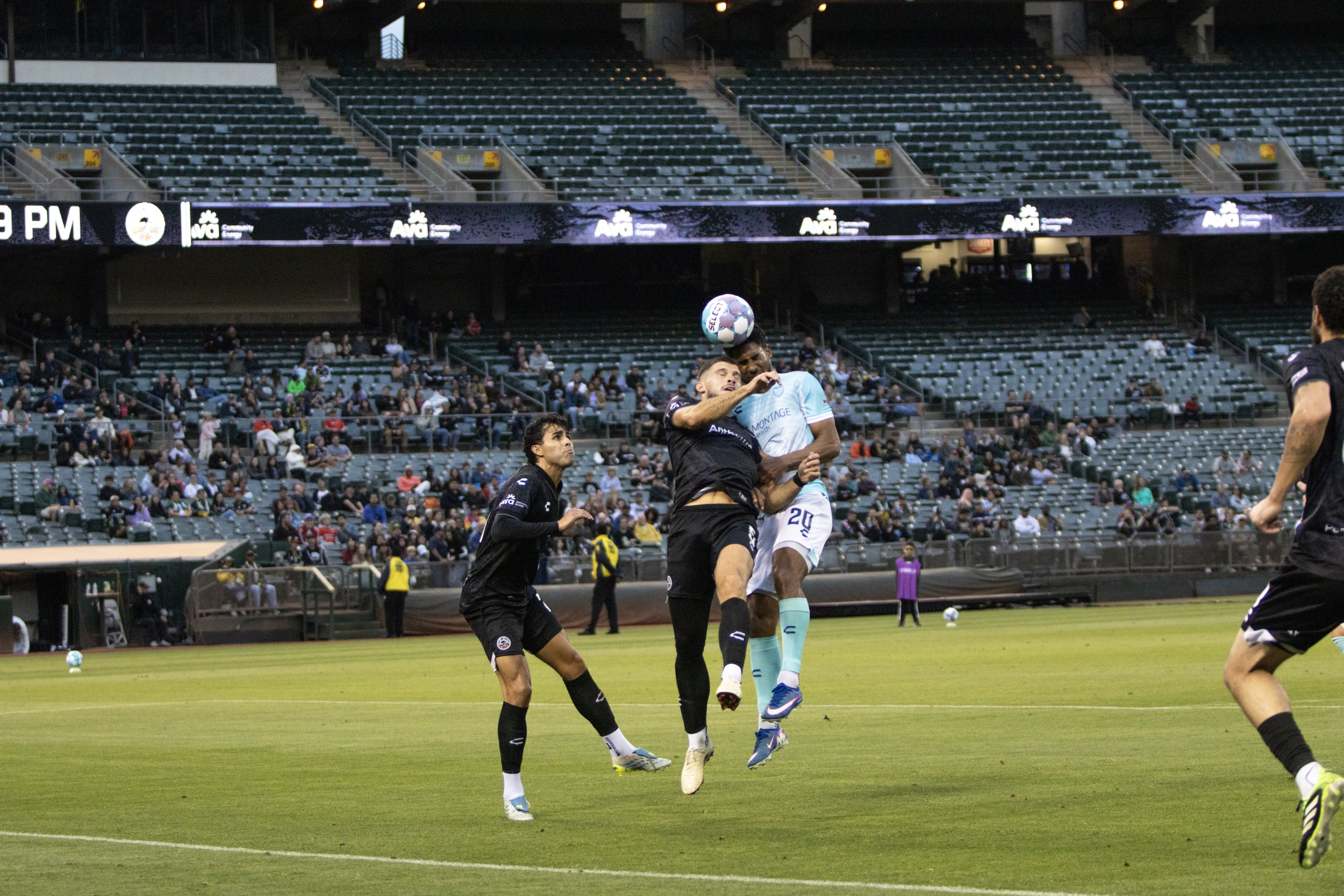 Oakland’s First-Half Spark Fades as Monterey Bay Steals a Point at the Coliseum