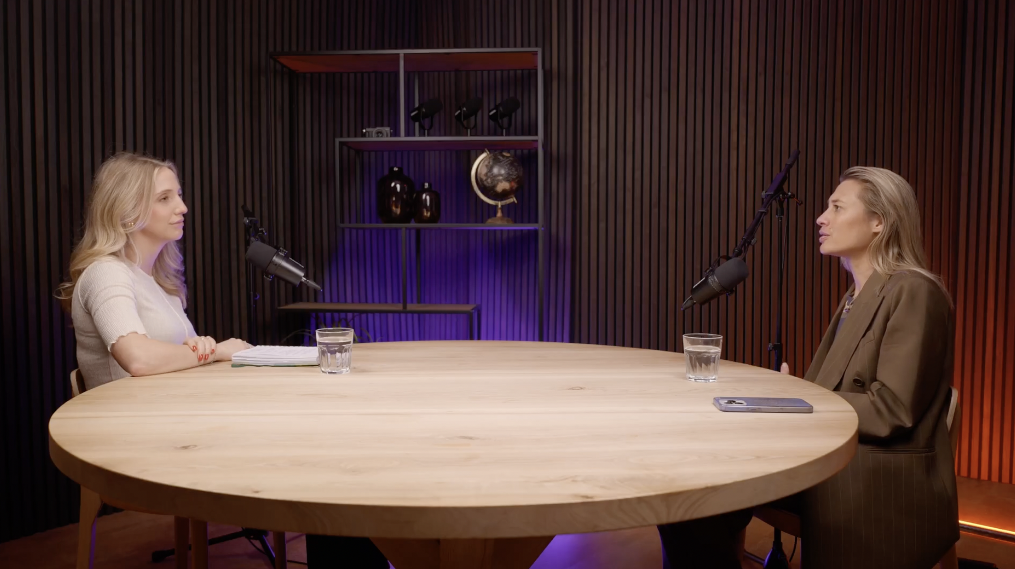 Van Binge-Eating naar Voedingscoach: Mijn Transformatie | Lisa's Wellness Way Podcast
