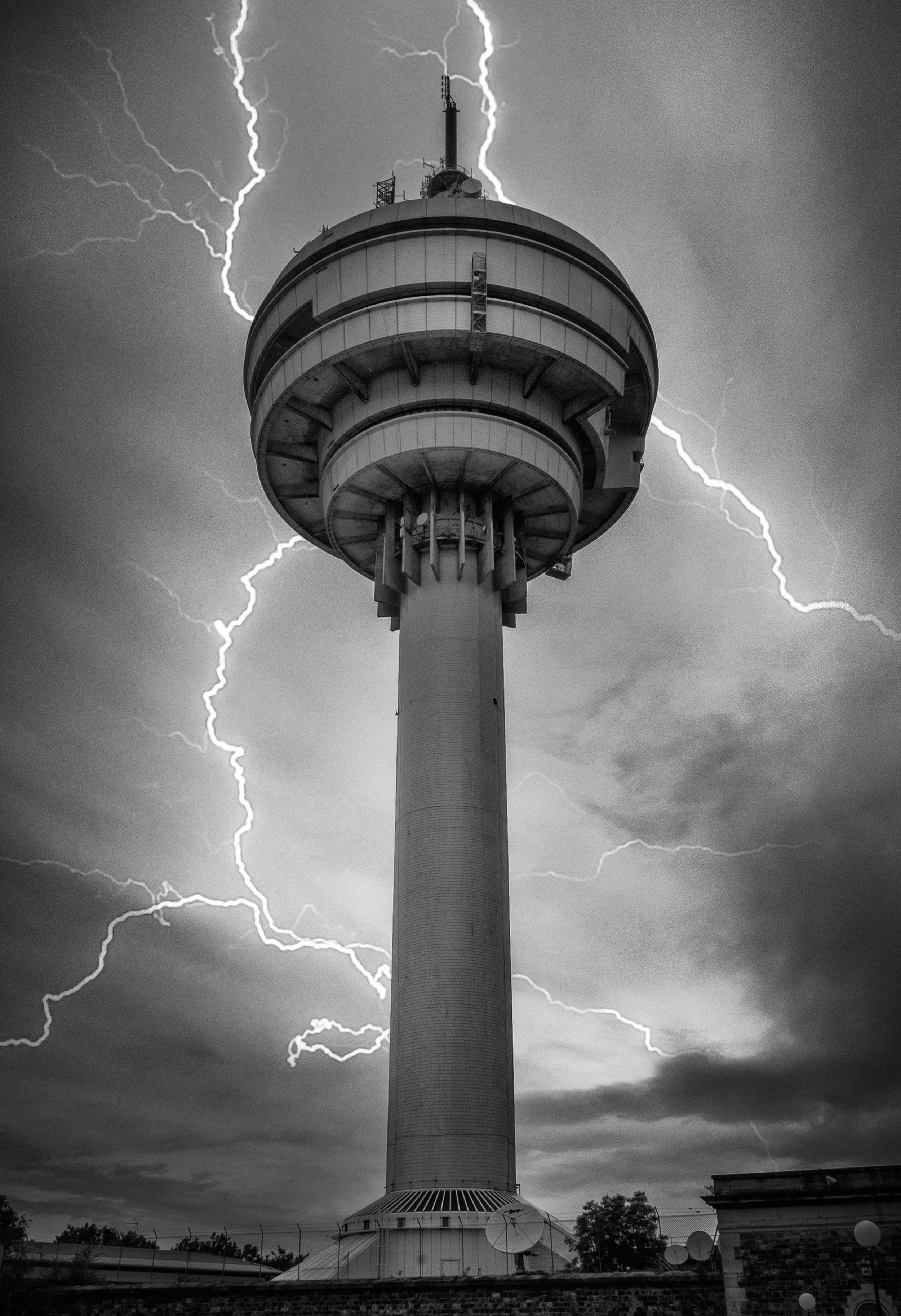 Orage 305x450.jpg