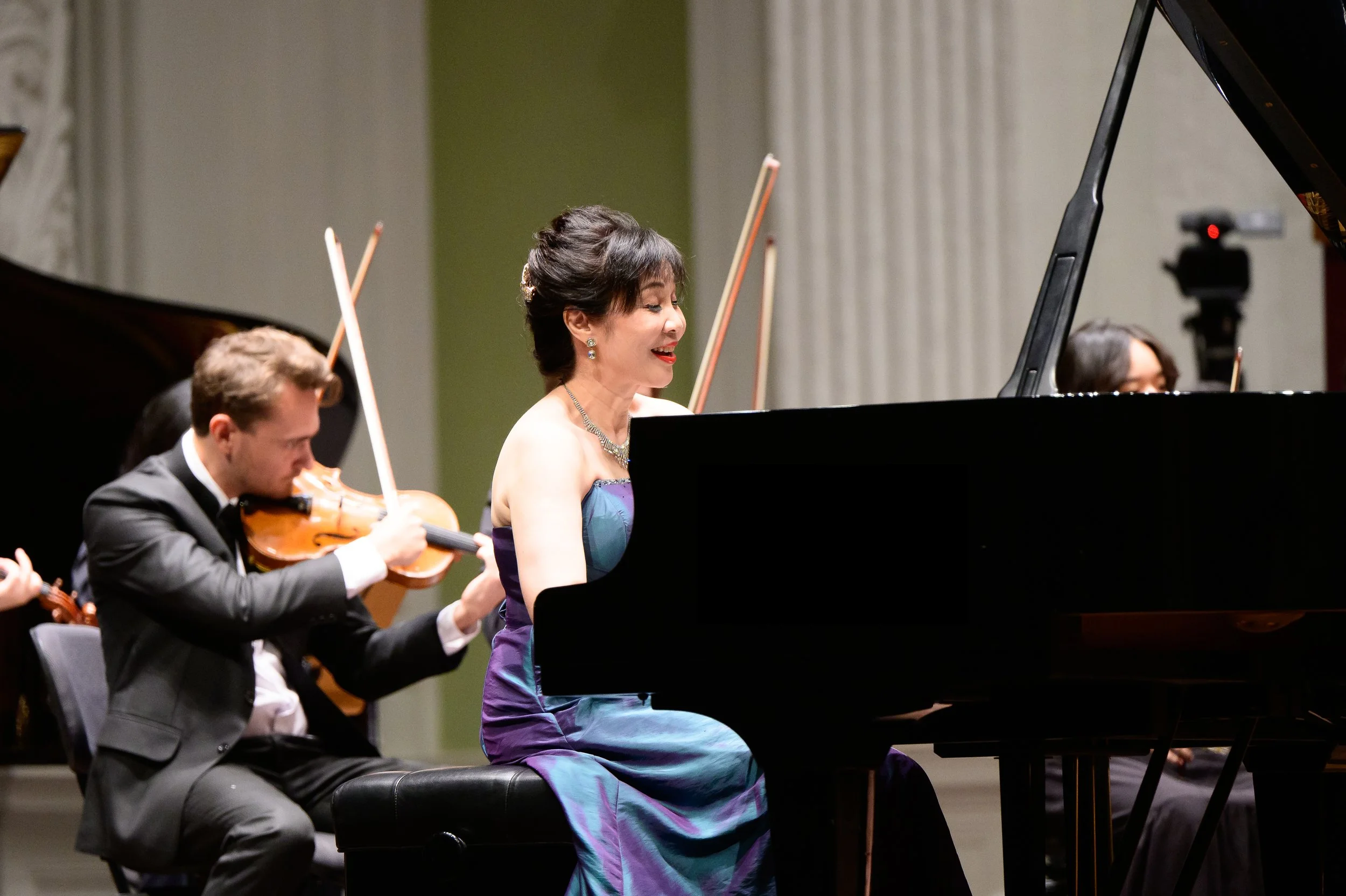 Concert pianist, pedagogue, music author and founder of Joyeux Music Pedagogy Academy, Josephine Koh brings together performance, musicianship and pedagogy in an approach developed through decades of teaching and professional musical practice.