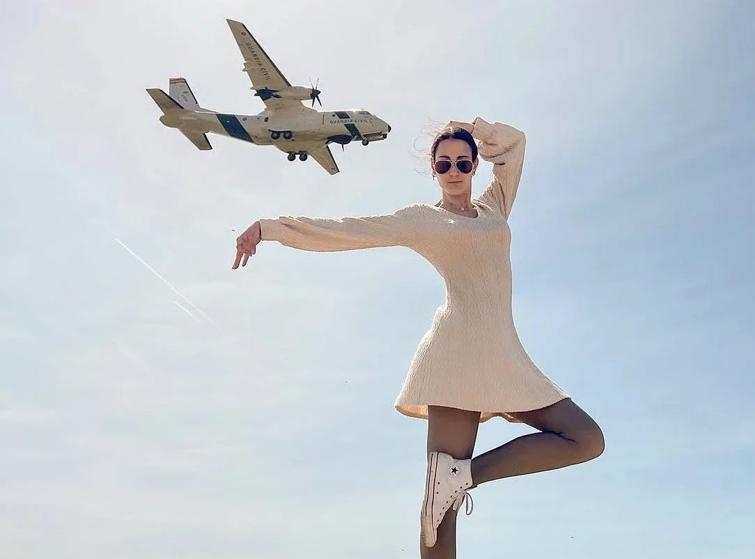 Una piloto de avión arrasa con su clarísima explicación sobre las teorías de los 'chemtrails'