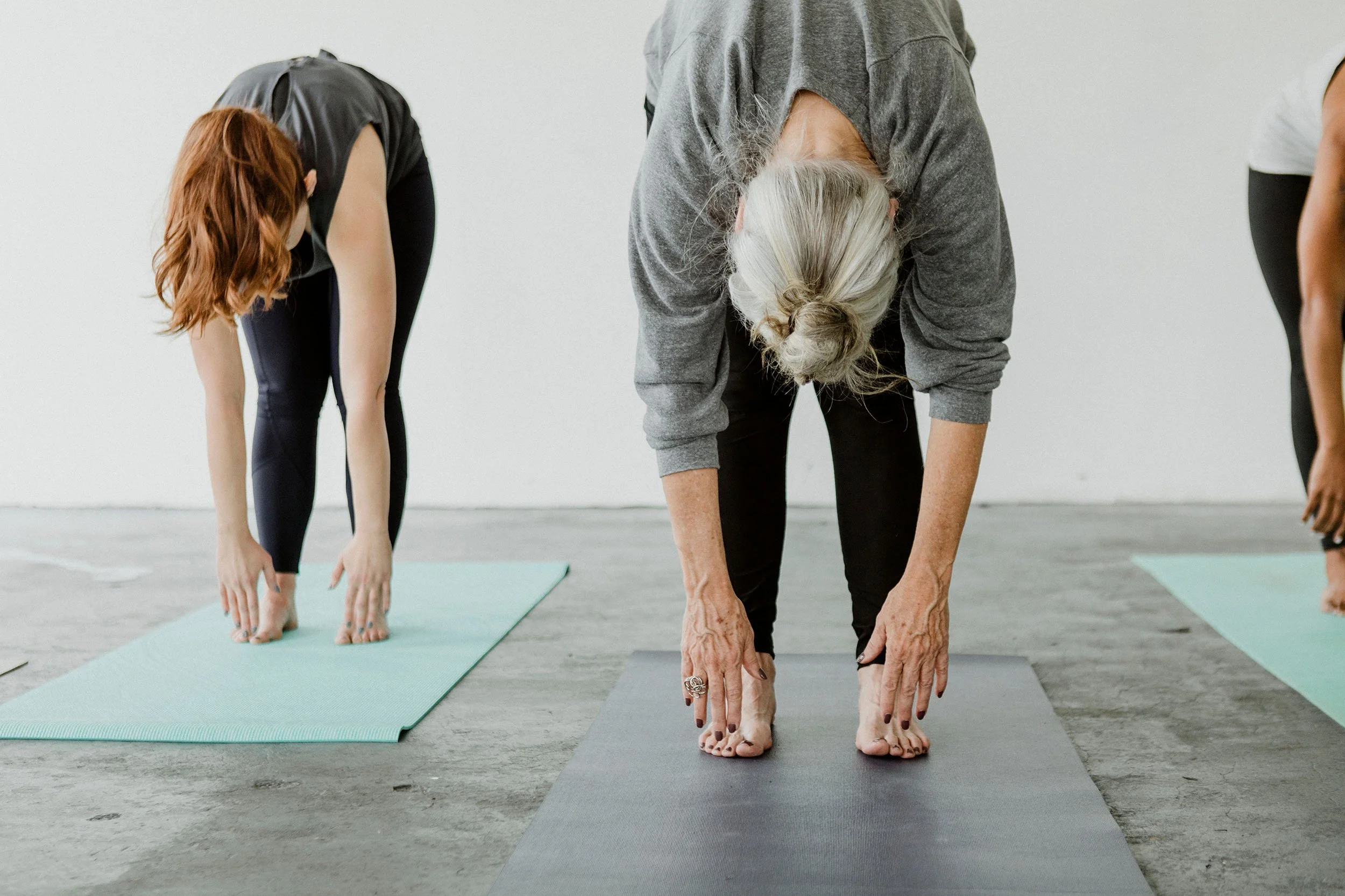 Yogahouding 2: 'Dangling pose' of 'Legs up the wall' 