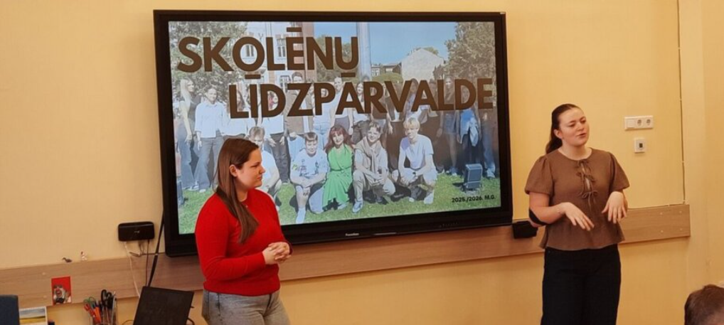 Skolēnu līdzpārvalde uzrunā 6.a klasi