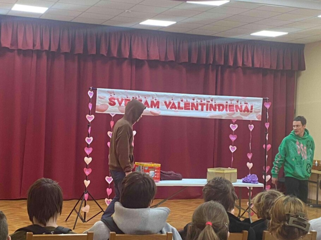 Goda teātris un “L.O.V.E.” ieskandina Valentīndienu