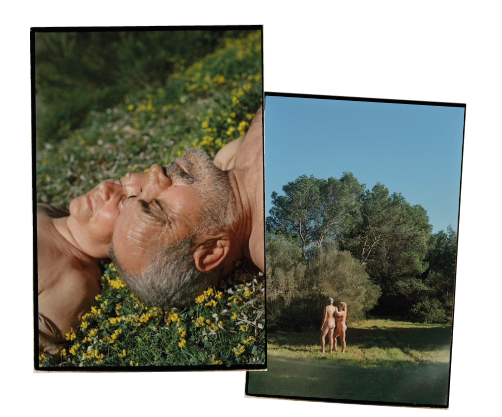Dos personas desnudas en un campo con árboles, una de ellas con cabello gris y otra con cabello corto y canoso, caminando juntas bajo un cielo claro.