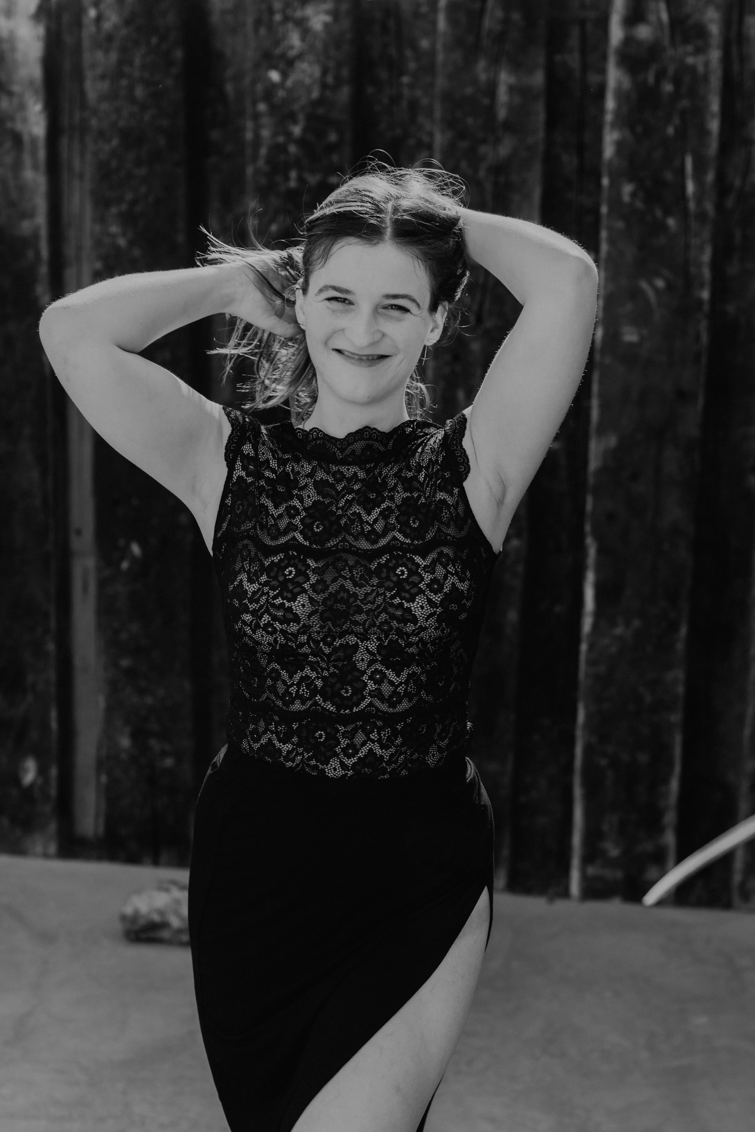 Maite Unzner, Gründerin von Mighty Soul Space, lachend – Embodiment-Fotografin und Breathwork-Coach aus Hannover