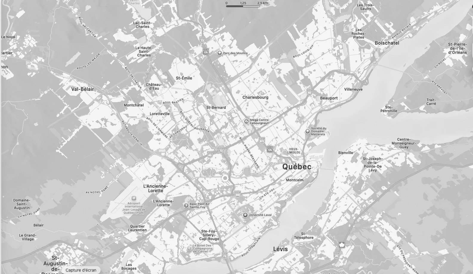 Carte de la ville de Québec au Canada, montrant différents quartiers et routes principales.
