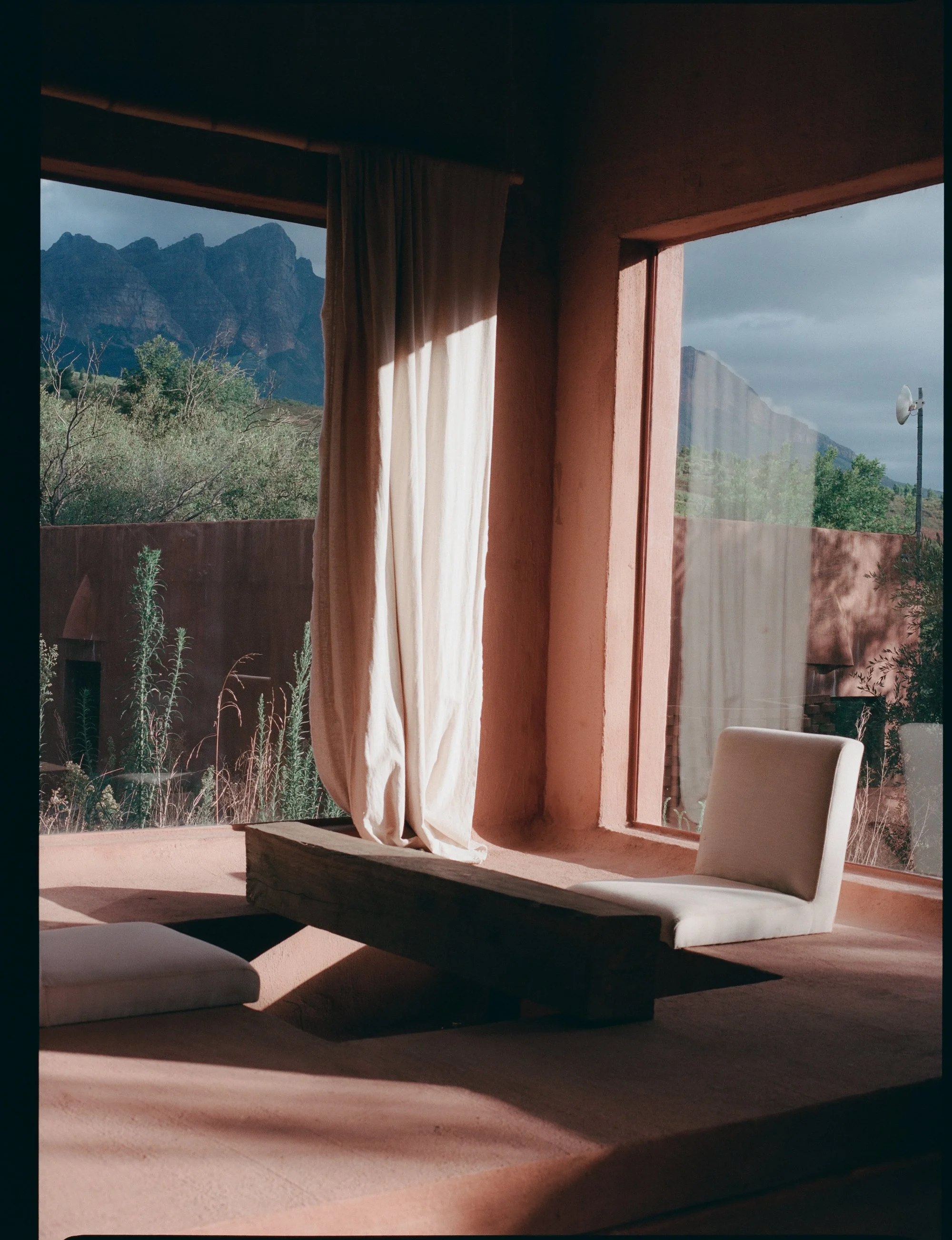 Travel Portfolio_Shot by Anna Rae Dizik-66.jpg