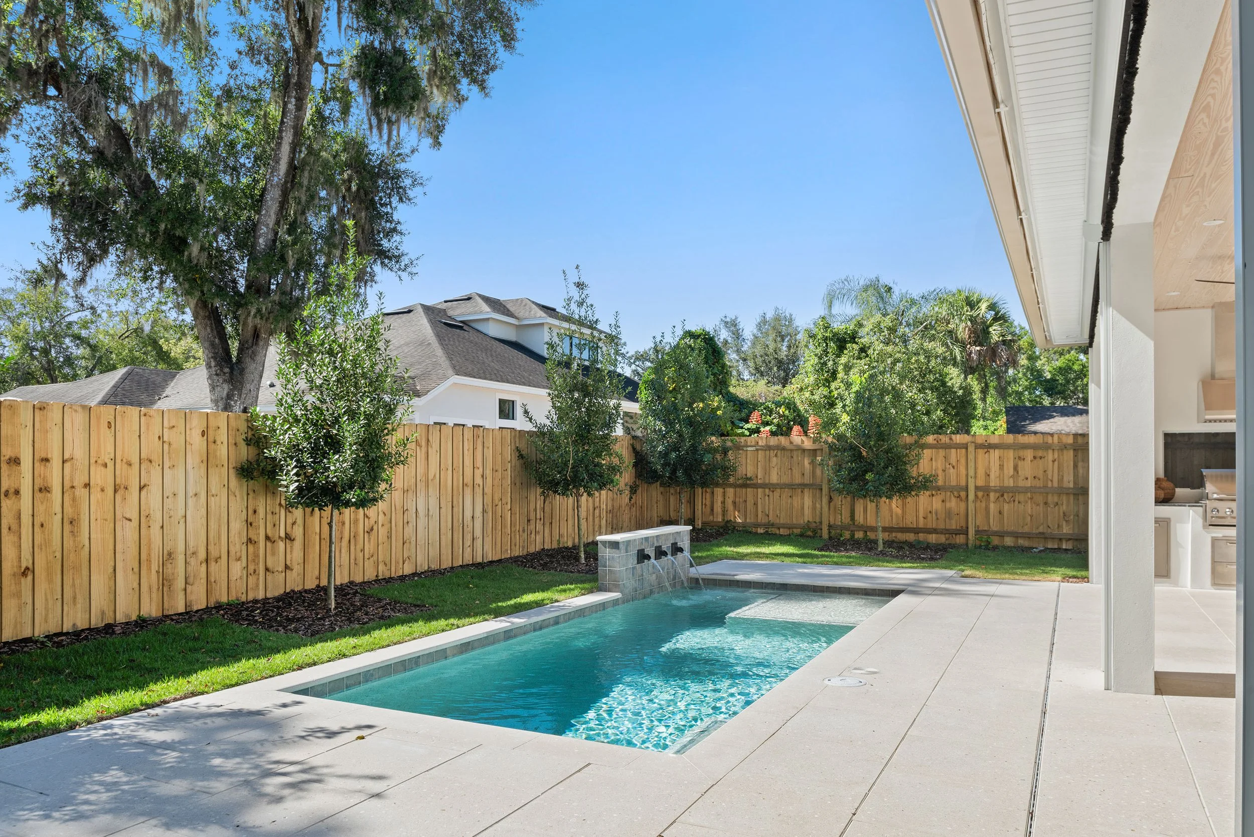1800 Bryan Ave (41).jpg