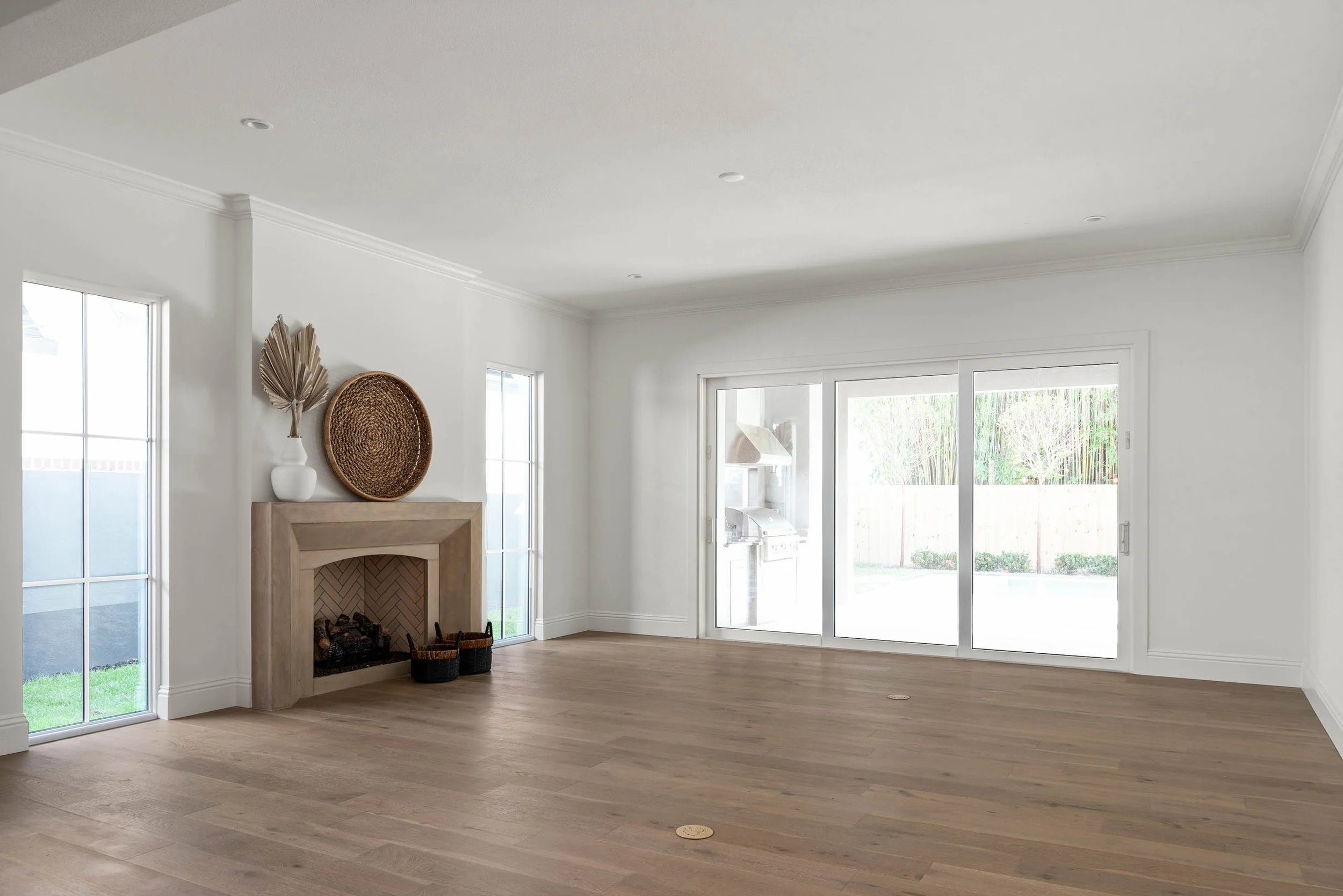 Lundev 1156 Oaks Blvd (12).jpg